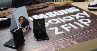 Samsung galaxy Z Flip photoshot