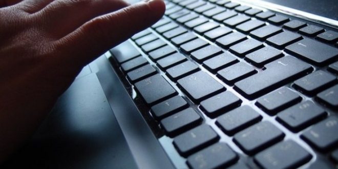 fungsi tombol kombinasi keyboard laptop komputer