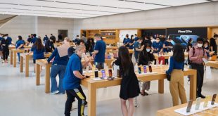 pembeli pertama iphone 12